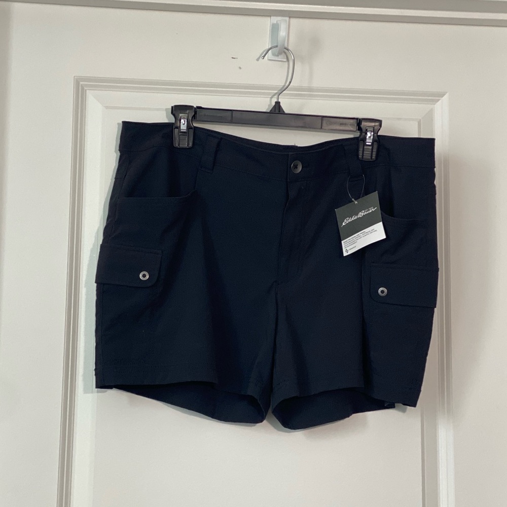 Eddie Bauer NWT Black Cargo Shorts